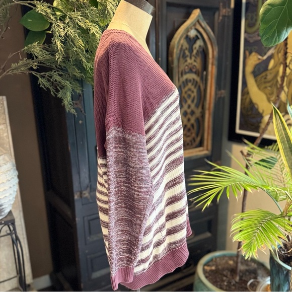 Urban Outfitters oversized slouchy v-neck stripped sweater - Picture 11 of 16
